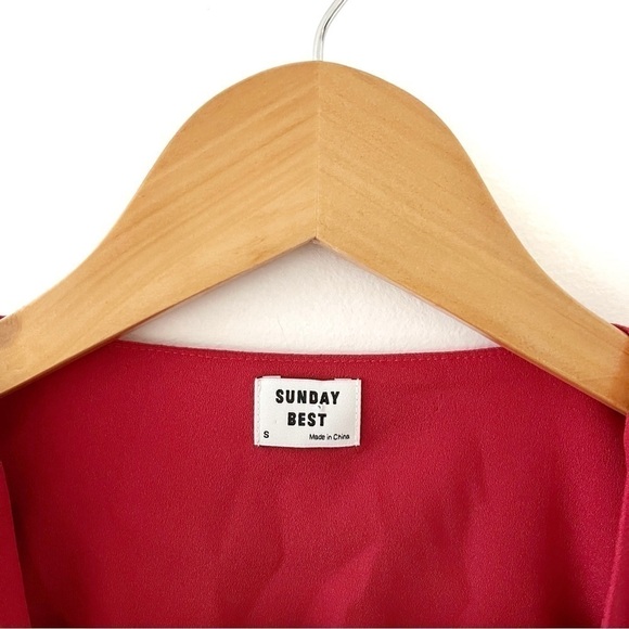 SUNDAY Best | Tie front ruffle blouse red small Aritzia - Picture 5 of 8